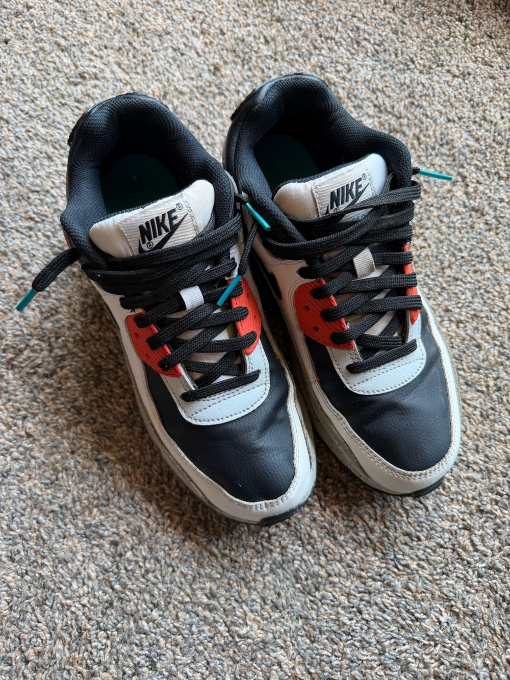 Nike Black White Red Accent Low-Top Sneakers